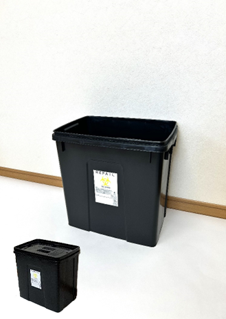 黒いプラスチック容器